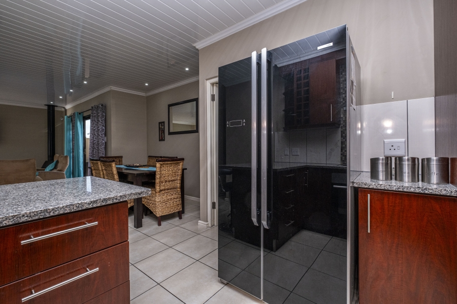 3 Bedroom Property for Sale in Jakarandas Western Cape